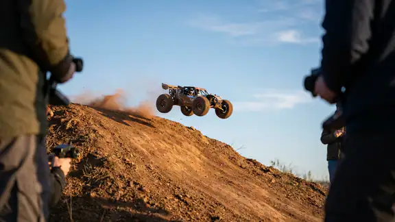 Hill Climb Racing: Desafie a Gravidade e Supere Obstáculos